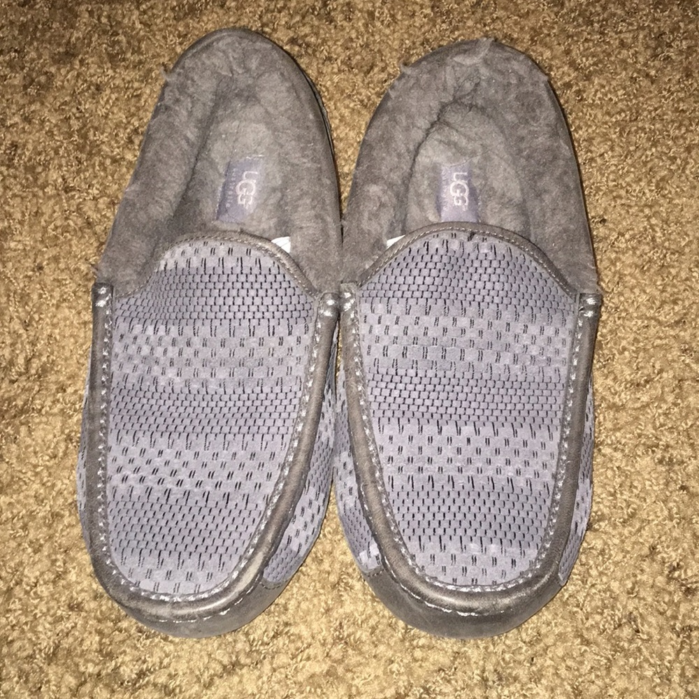 Men’s UGG Slippers - hardly worn